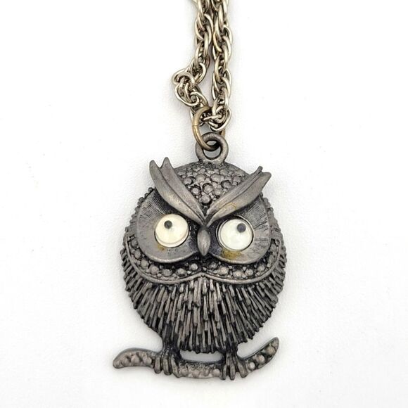 Owl Pendant with Wiggle MOVING Eyes & double link chain Silver tone - Picture 1 of 10
